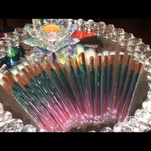 Unicorn colored makeup brush set